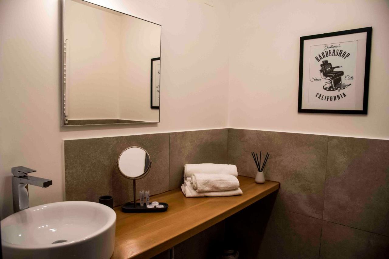Bespoke Roma Suites ภายนอก รูปภาพ