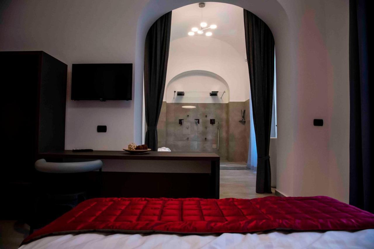 Bespoke Roma Suites ภายนอก รูปภาพ