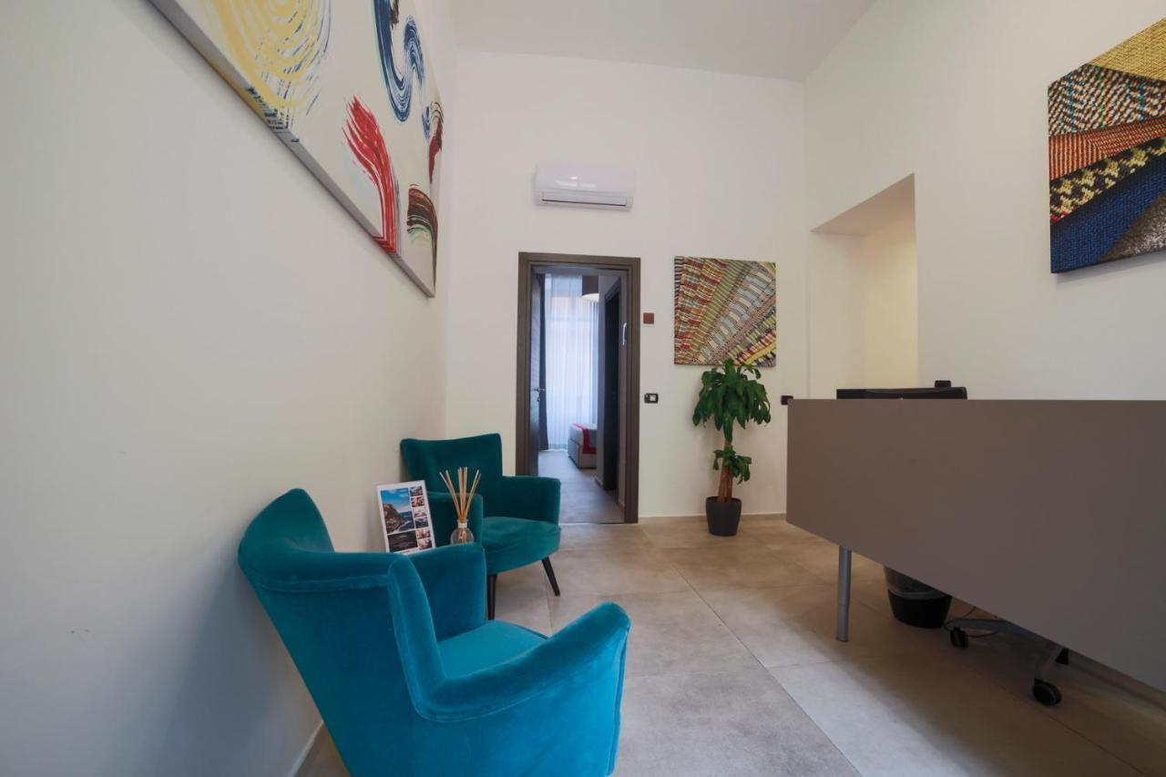 Bespoke Roma Suites ภายนอก รูปภาพ